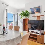 Apartment Gorgeous In With House Sea View Sibenik