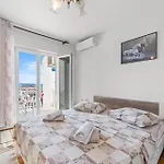 Gorgeous In With House Sea View Apartment *