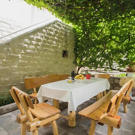 2 Bedroom Beautiful In Sibenik