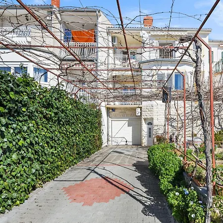 Apartment Gorgeous In With House Sea View Sibenik