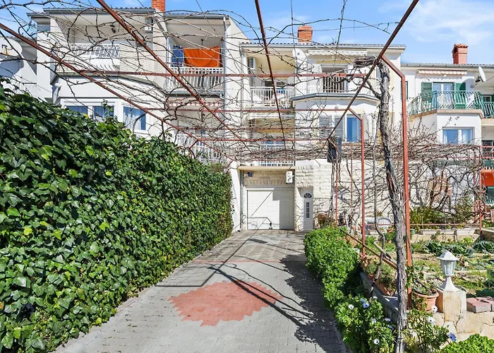 Appartement Stunning In With Wifi Šibenik